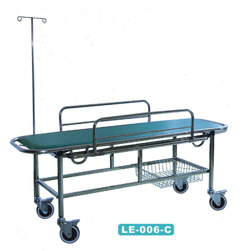 Patient cart with four small wheels